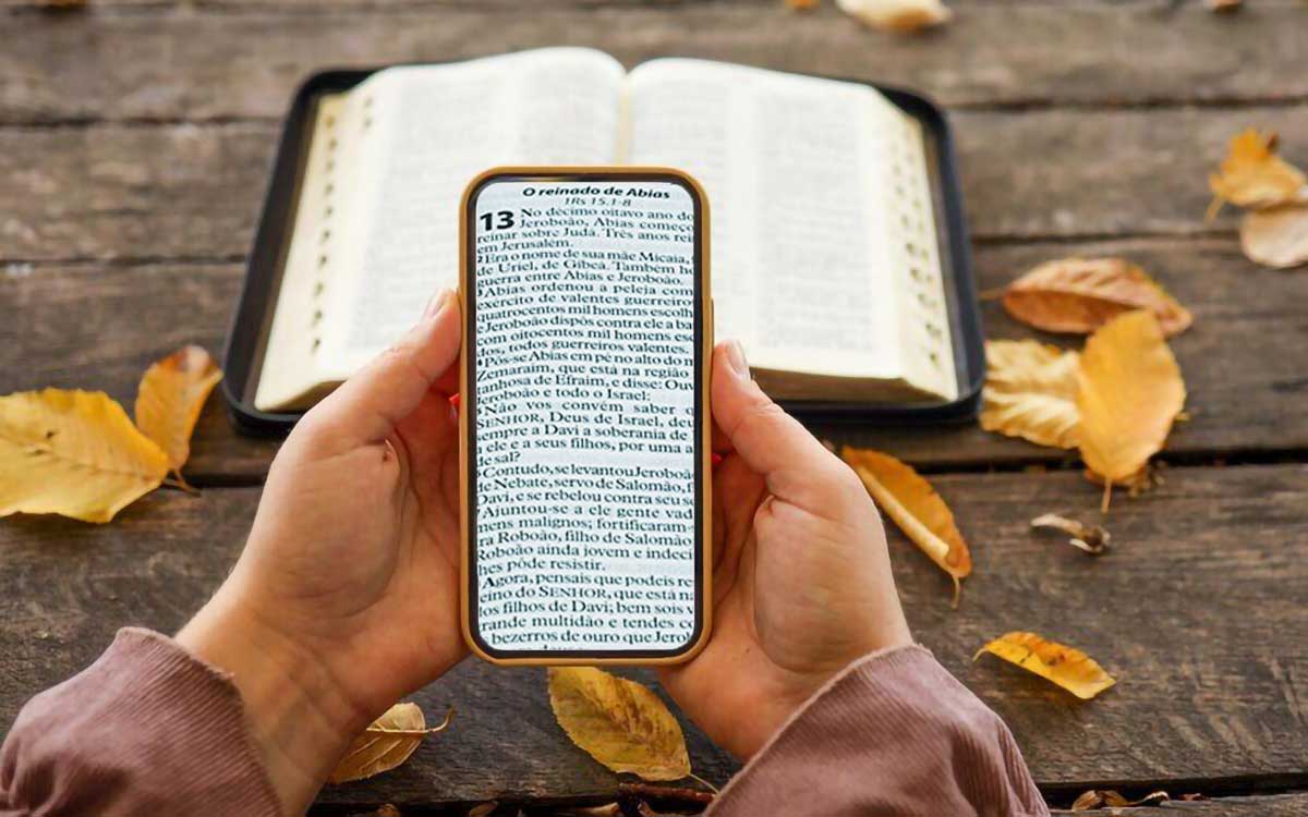 Aplicativos para ler a bíblia pelo celular