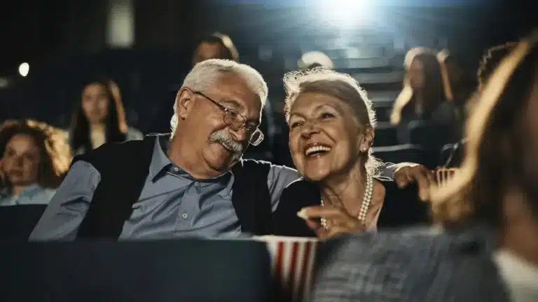 Meeting people in old age: The best apps