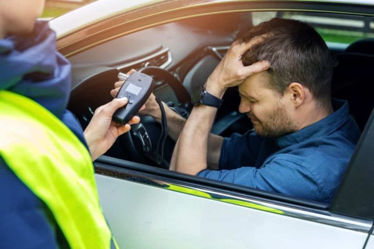 Breathalyzer on your cell phone: Discover the best apps