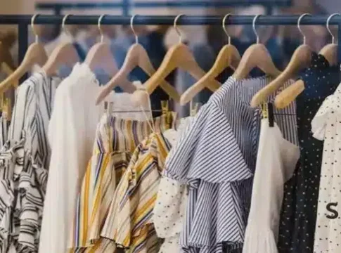 Renove seu guarda-roupa: Aprenda a ganhar roupas grátis na SHEIN