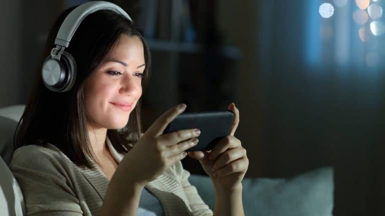 The best free apps to watch TV on your cell phone